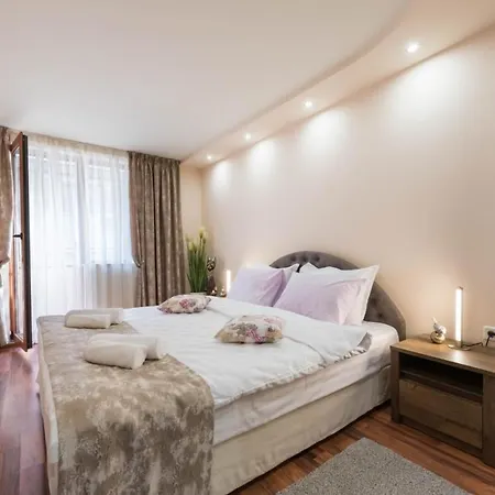 Aventurine דירה *