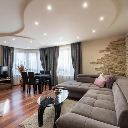 Aventurine דירה *