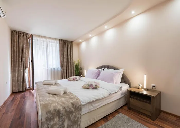 Aventurine Апартаменти *